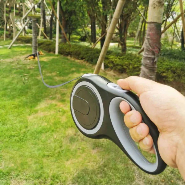 5m Durable, Retractable Dog Leash